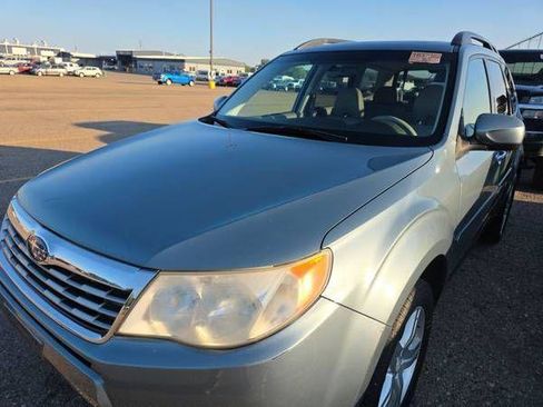 Used 2010 Subaru Forester 2.5X Limited AWD/4WD image 1