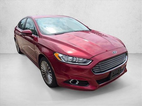 Used 2016 Ford Fusion Titanium FWD image 3