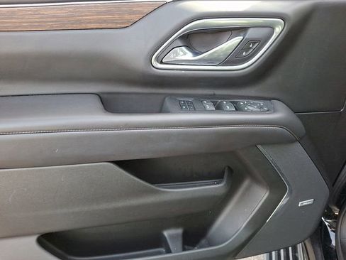 Used 2021 Chevrolet Suburban High Country w/ Premium Package image 18