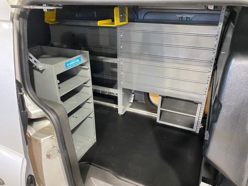 Used 2021 Ford Transit Connect XLT image 23