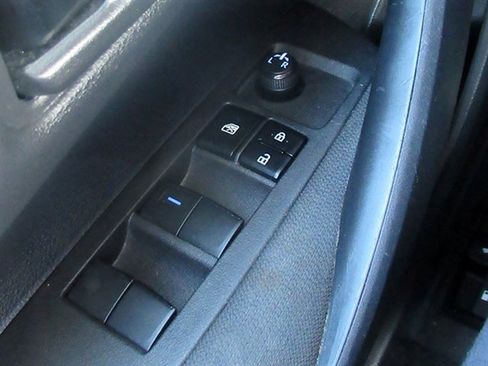 Used 2022 Toyota Corolla LE image 27