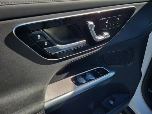 Certified 2024 Mercedes-Benz GLC 300 image 19