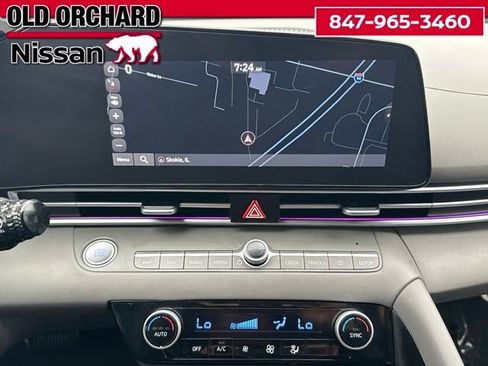 Used 2024 Hyundai Elantra SEL FWD image 16