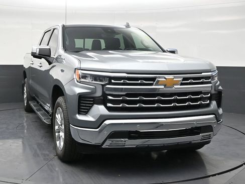 Used 2025 Chevrolet Silverado 1500 LTZ w/ Technology Package RWD image 7