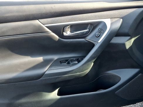 Used 2018 Nissan Altima 2.5 SR image 12