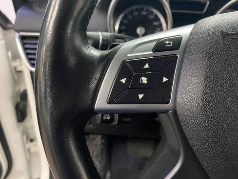 Used 2014 Mercedes-Benz GL 450 4MATIC image 16