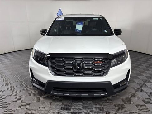 Used 2025 Honda Ridgeline TrailSport image 2