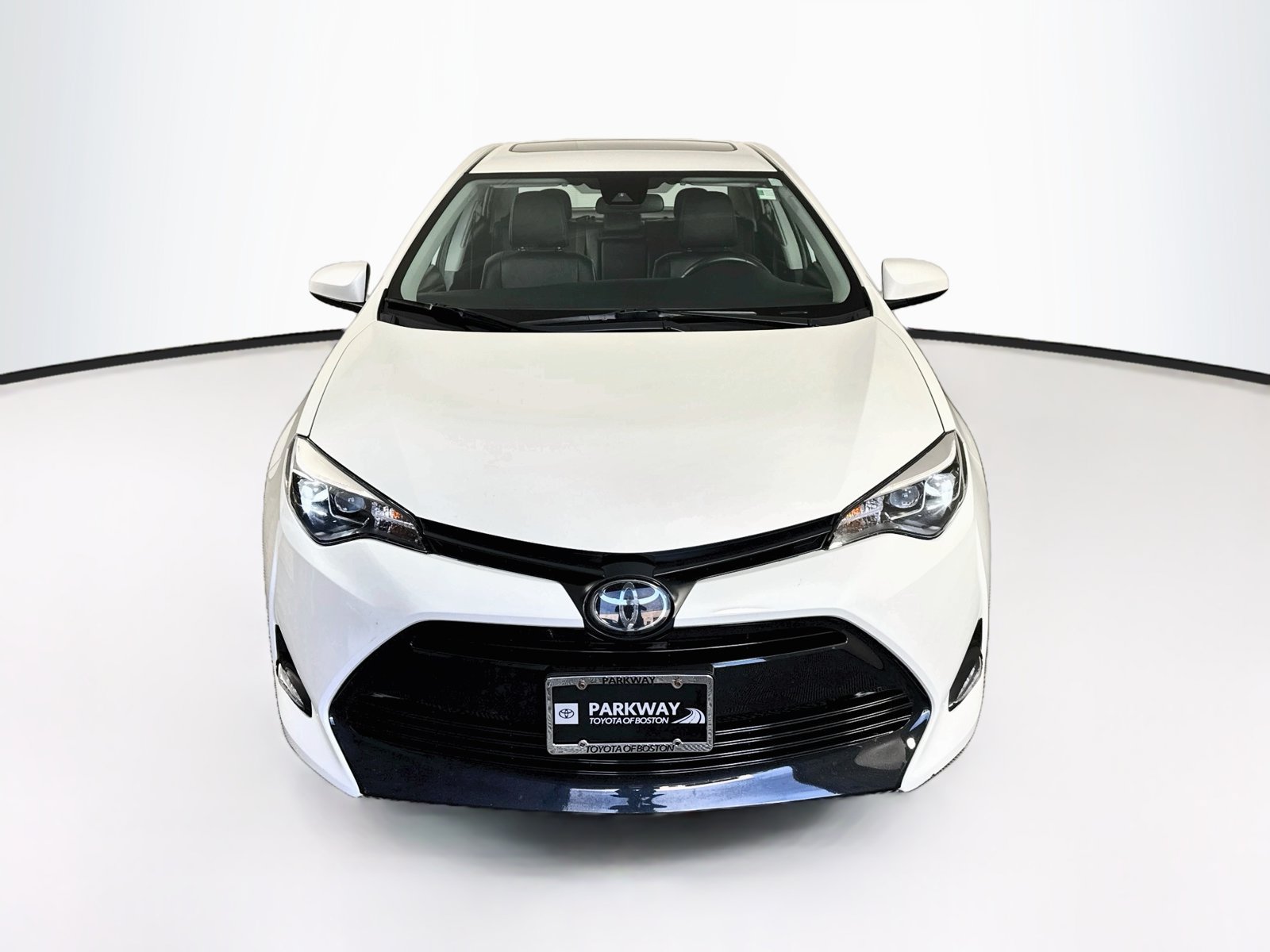 Used 2019 Toyota Corolla XLE w/ Carpet Mat Package (TMS) FWD image 2