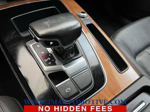 Used 2021 Audi Q5 Premium Plus w/ Premium Plus Package image 28