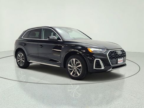 Used 2023 Audi Q5 2.0T Premium Plus w/ Premium Plus Package AWD/4WD image 3
