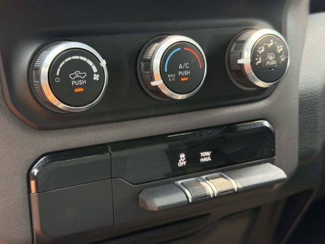 Used 2022 RAM 1500 Big Horn AWD/4WD image 22