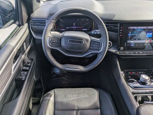 Used 2024 Jeep Wagoneer L Series III w/ Flexible Seating Group image 14