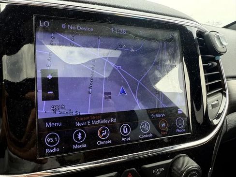 Used 2019 Jeep Grand Cherokee Altitude AWD/4WD image 16