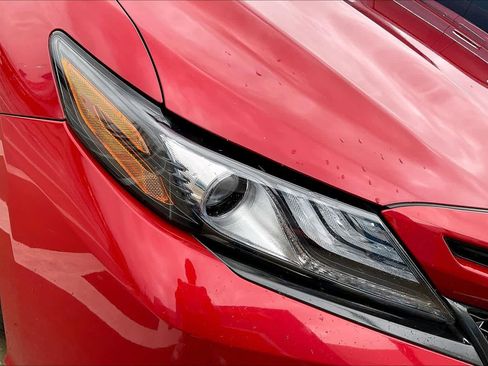 Used 2021 Toyota Camry XSE image 28