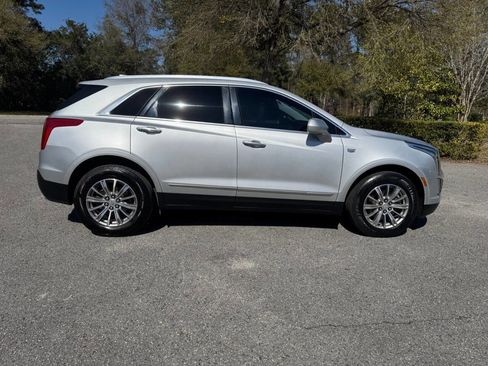 Used 2017 Cadillac XT5 Luxury image 16