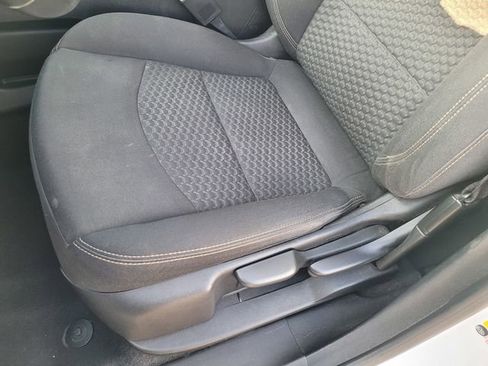 Used 2018 GMC Terrain SLE image 11