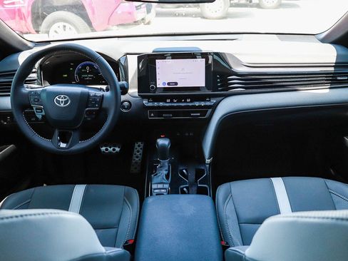 Used 2026 Toyota Camry SE FWD image 12