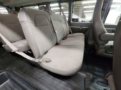 Used 2018 GMC Savana 3500 LT w/ LT Preferred Equipment Group image 20