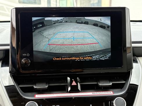 Used 2023 Toyota Corolla Cross LE image 19