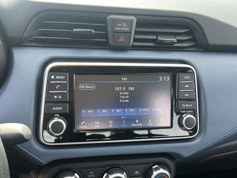 Used 2025 Nissan Versa SV FWD image 13