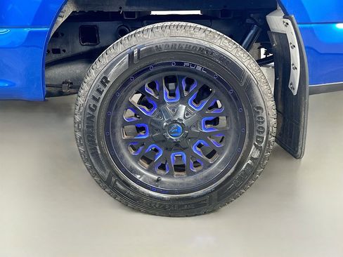 Used 2018 Ford F150 XLT w/ Equipment Group 302A Luxury AWD/4WD image 28