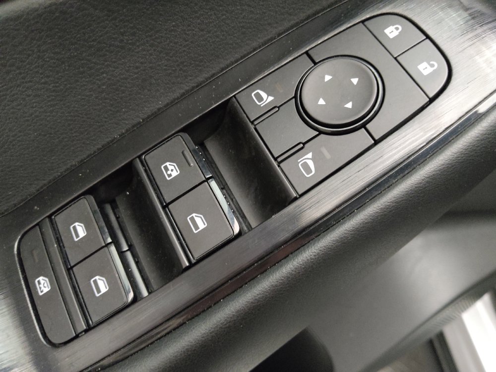 Used 2024 Nissan Rogue S FWD image 27