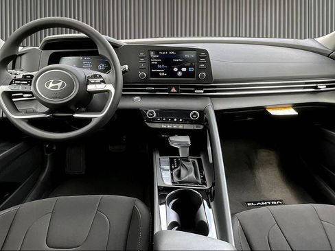New 2026 Hyundai Elantra Hybrid FWD image 6