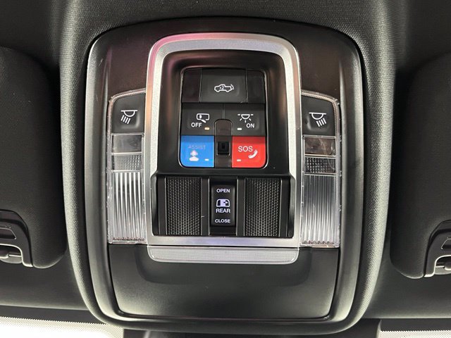 Used 2026 RAM 2500 Laramie AWD/4WD image 19