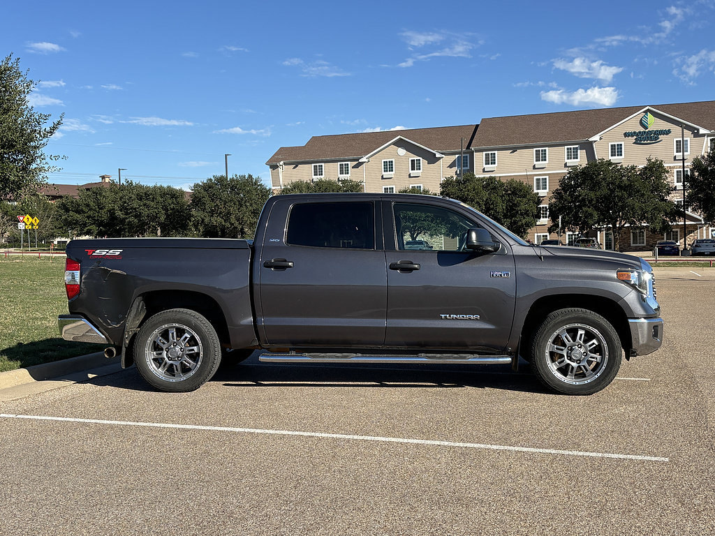 Used 2019 Toyota Tundra SR5 w/ SR5 Upgrade Package RWD image 4