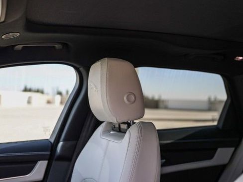 Used 2024 Jaguar F-PACE R-Dynamic S image 27