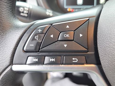 Used 2024 Nissan Kicks SV image 23