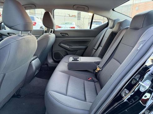 Used 2025 Nissan Altima 2.5 S image 12