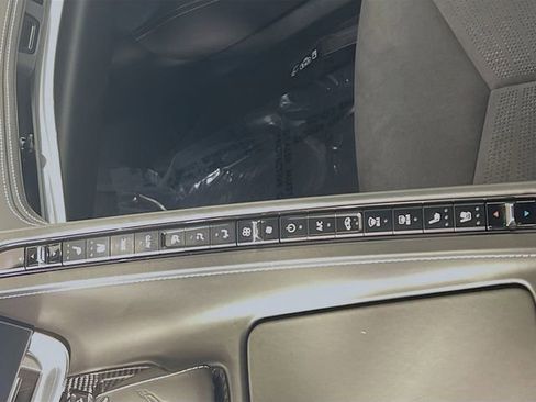 Used 2020 Chevrolet Corvette Stingray Premium Cpe w/ 3LT Preferred Equipment Group image 22