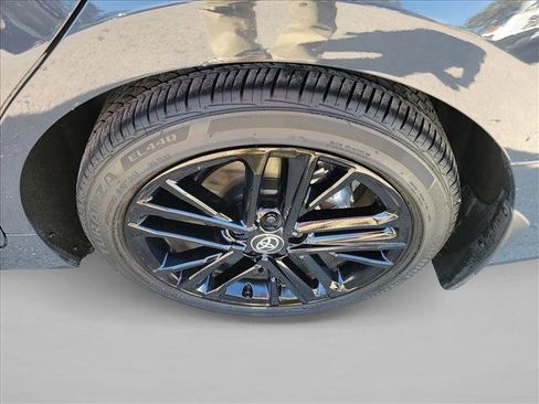 Used 2025 Toyota Camry SE w/ Convenience Package image 12