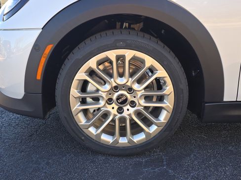 New 2026 MINI Cooper 2-Door Hardtop image 8