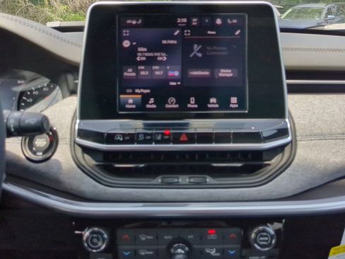 New 2025 Jeep Compass Latitude w/ Convenience Group image 6