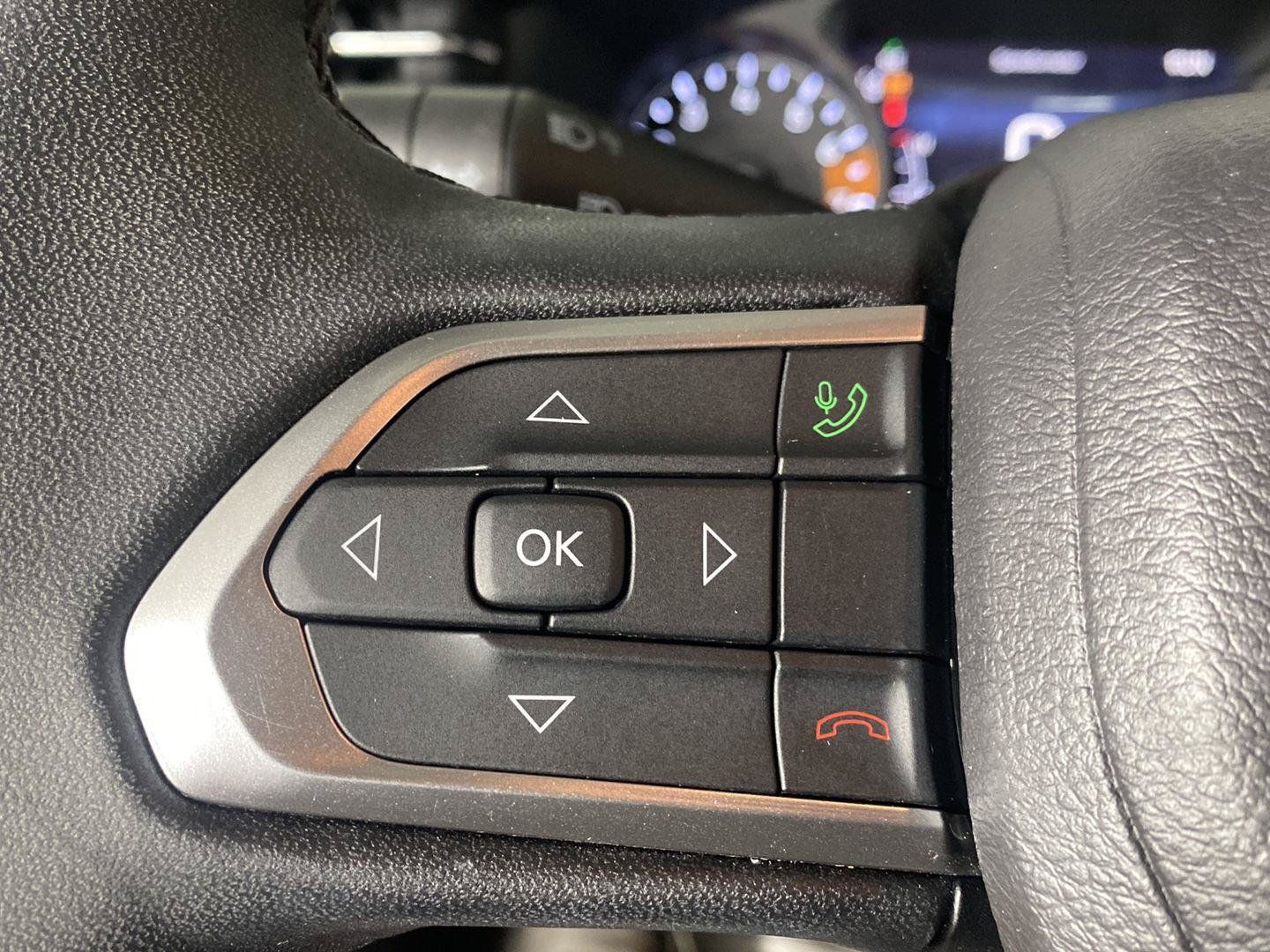 Used 2024 Jeep Compass Limited w/ Sun and Sound Group AWD/4WD image 20