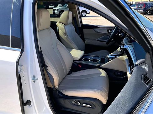 Used 2025 Acura MDX FWD w/ Technology Package image 8