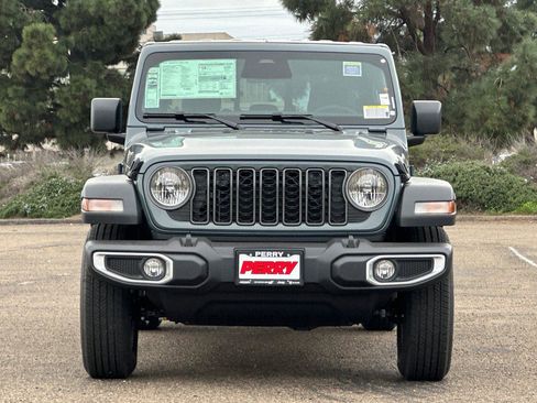 New 2026 Jeep Gladiator Sport image 2