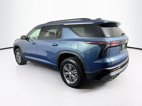 Used 2026 Chevrolet Traverse LT FWD image 5