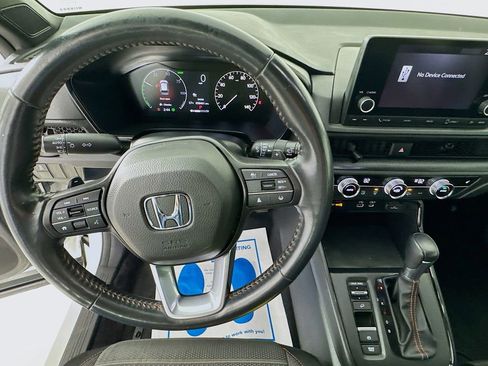 Used 2023 Honda CR-V Sport image 14