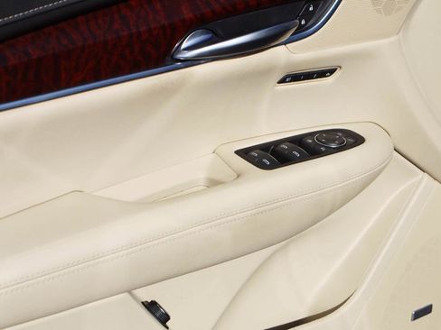 Certified 2018 Cadillac XT5 Luxury image 18