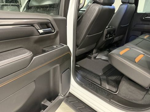 Used 2024 GMC Sierra 1500 AT4 w/ Technology Package image 34