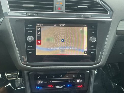 Used 2023 Volkswagen Tiguan SEL R-Line image 20