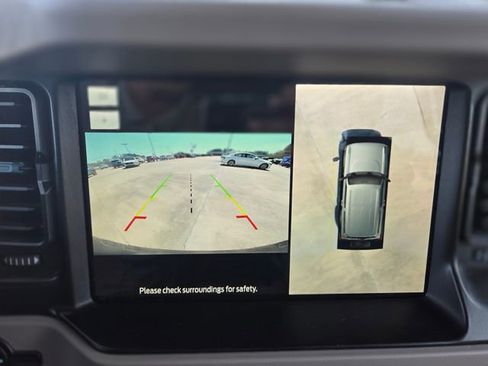 Used 2023 Ford Bronco Wildtrak image 27