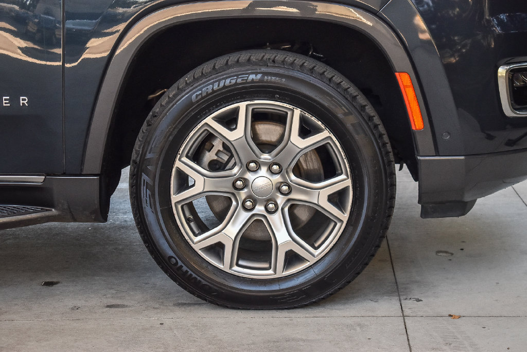 Used 2022 Jeep Wagoneer Series II AWD/4WD image 10