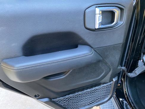 Used 2023 Jeep Wrangler Sahara w/ Cold Weather Group image 32