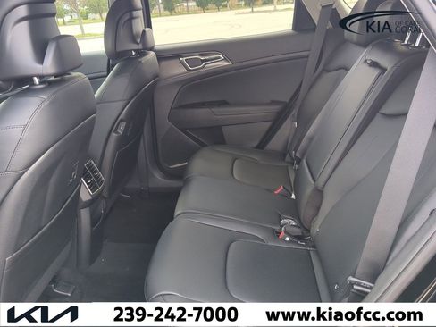 New 2025 Kia Sportage EX image 13
