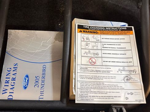 Used 2005 Ford Thunderbird image 11