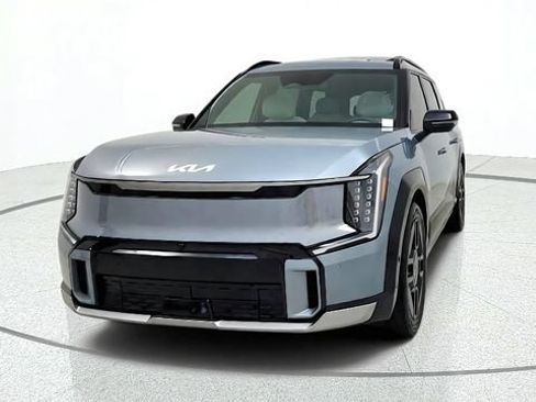 Used 2024 Kia EV9 GT-Line AWD/4WD image 3